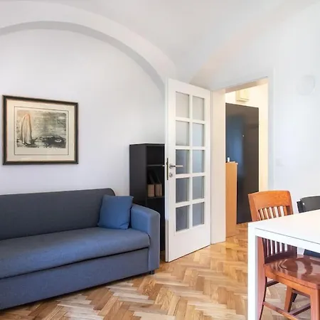 Green Oasis Apartment In The City With A Patio Lublana Zewnętrze zdjęcie
